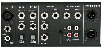 Studiomaster CLUB XS 12+ - 8 kan. mikrof. kompresory bluetooth